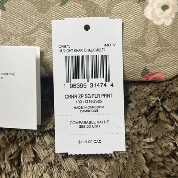 Coach wristlet - Picture 3 of 3